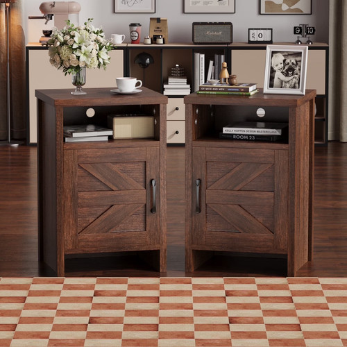 Light brown farmhouse - light,
